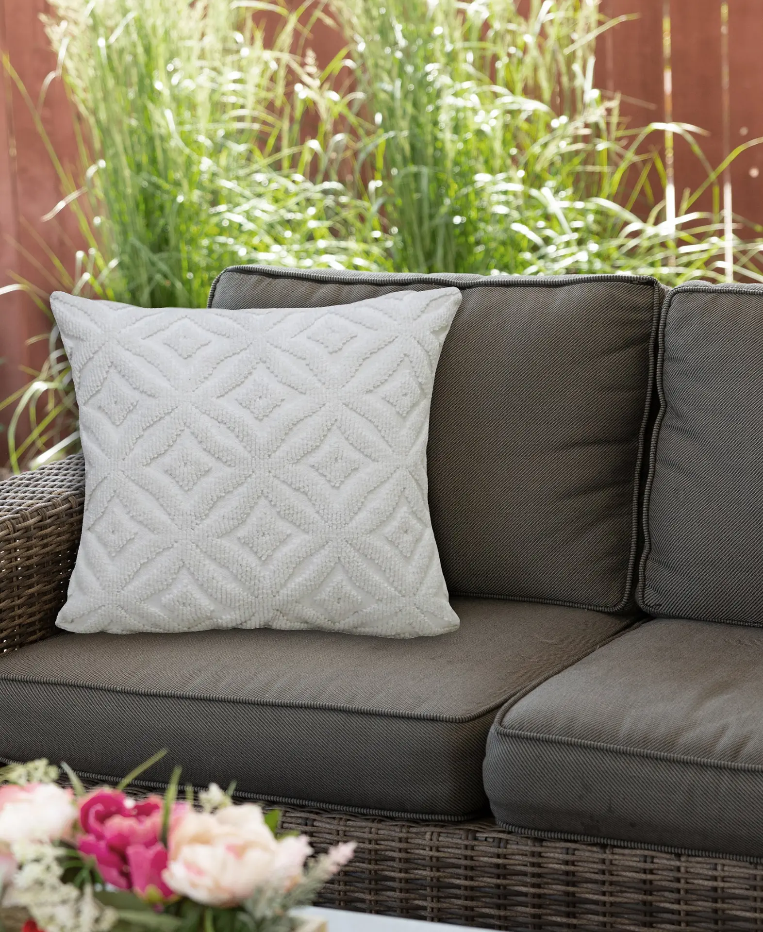 19547671_largewebp — Trend Oasis