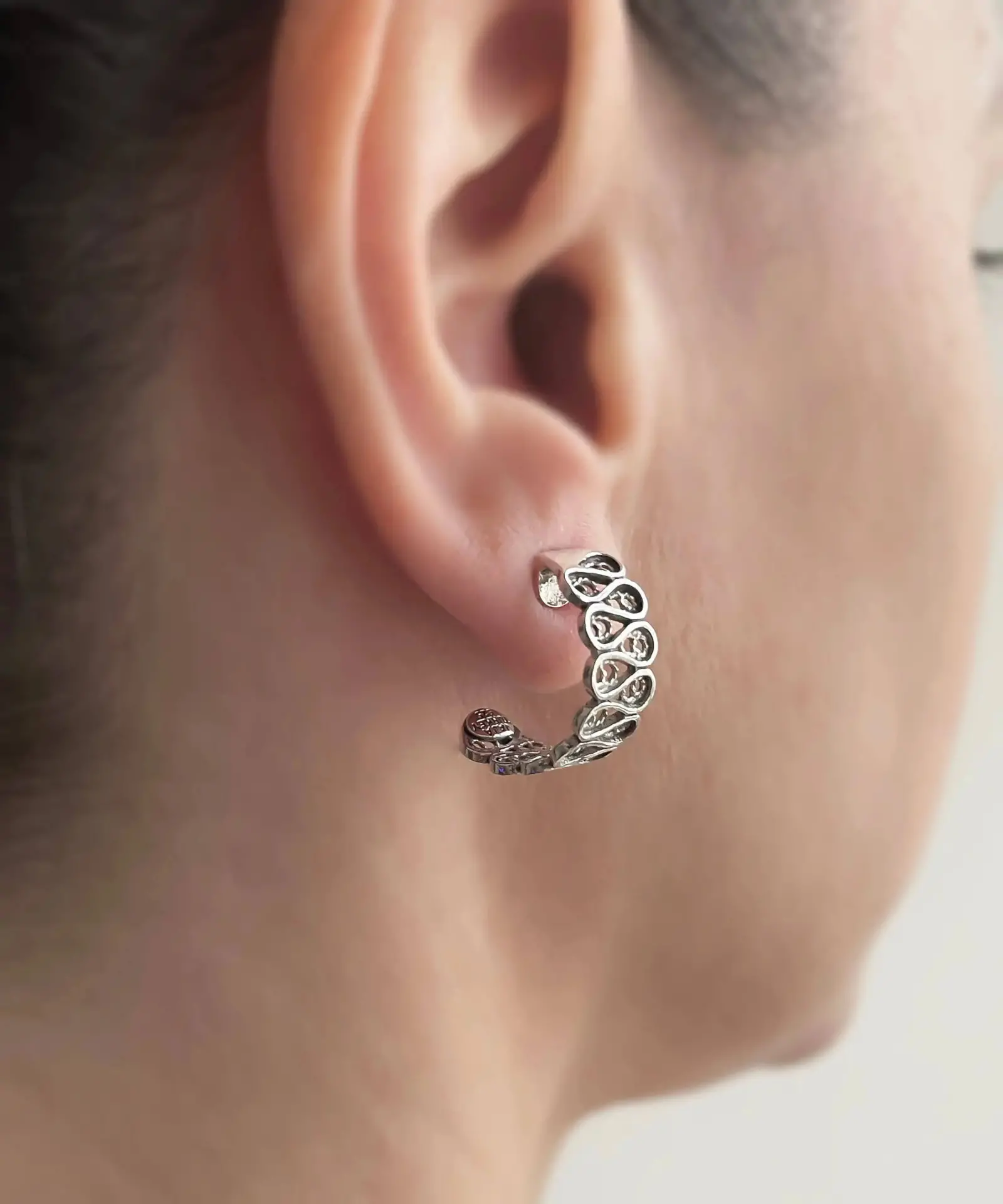 33012625_largewebp — Trend Oasis