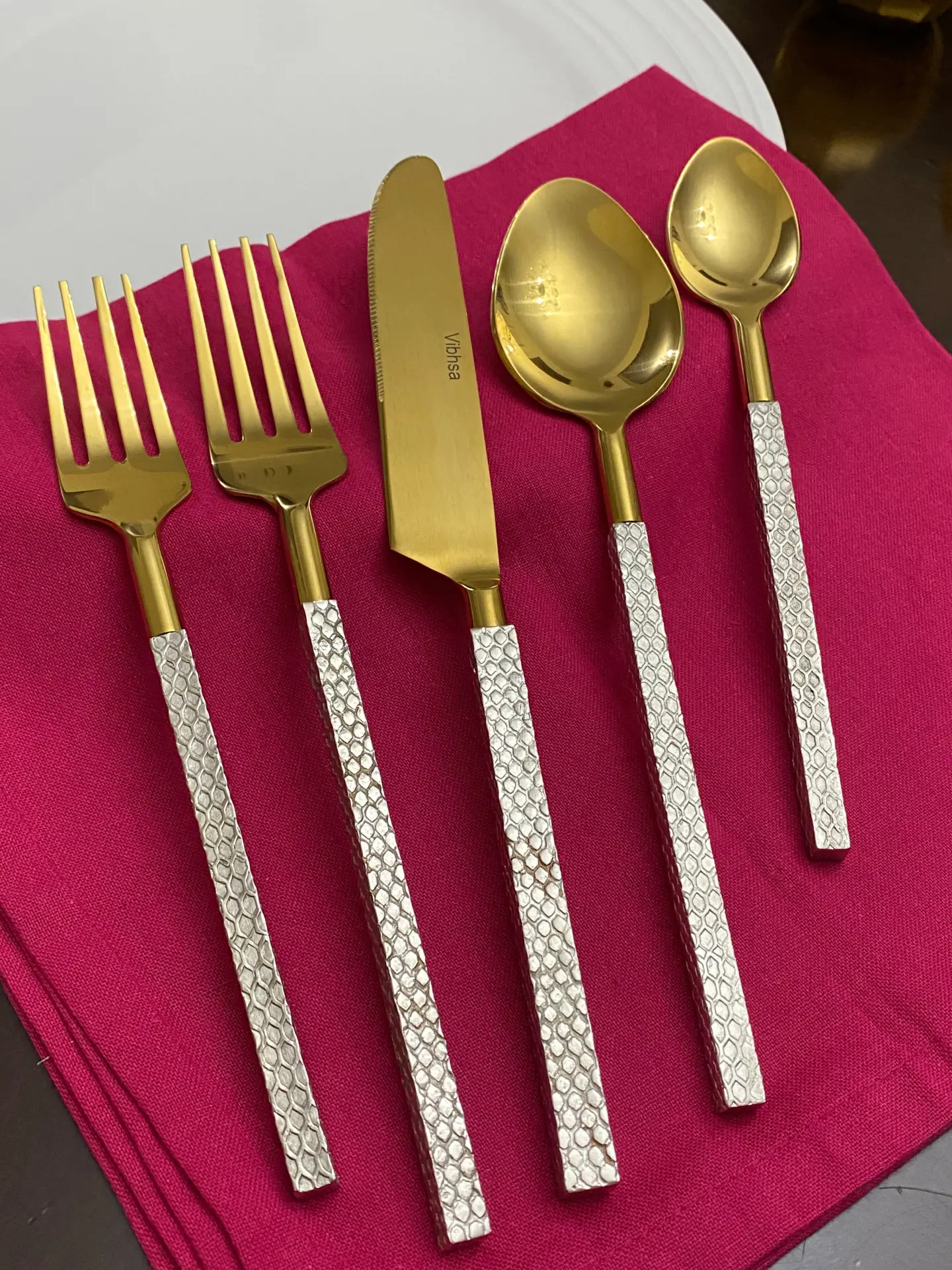 3327525_largewebp — Trend Oasis