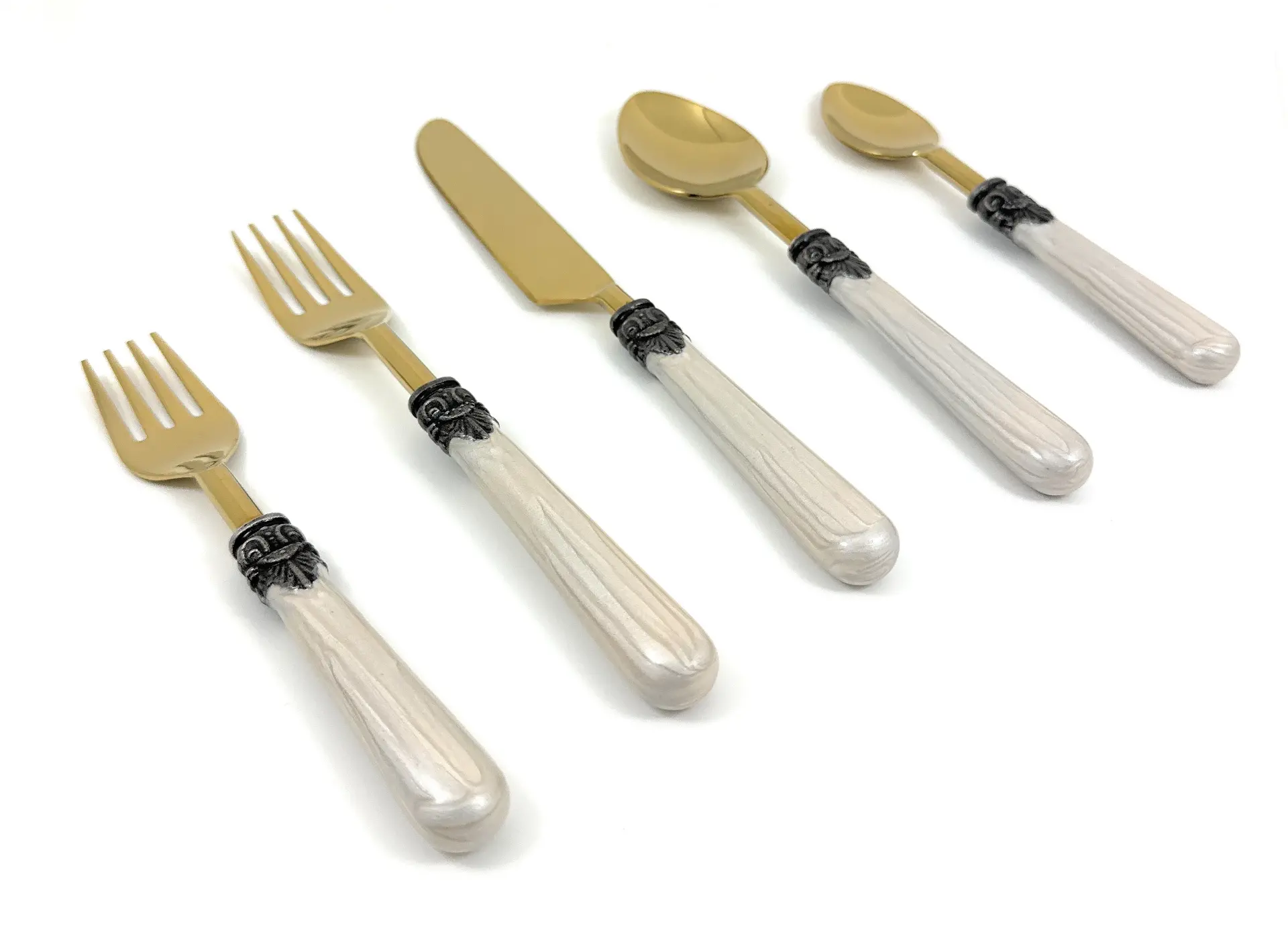 34074806_large.webp — Trend Oasis