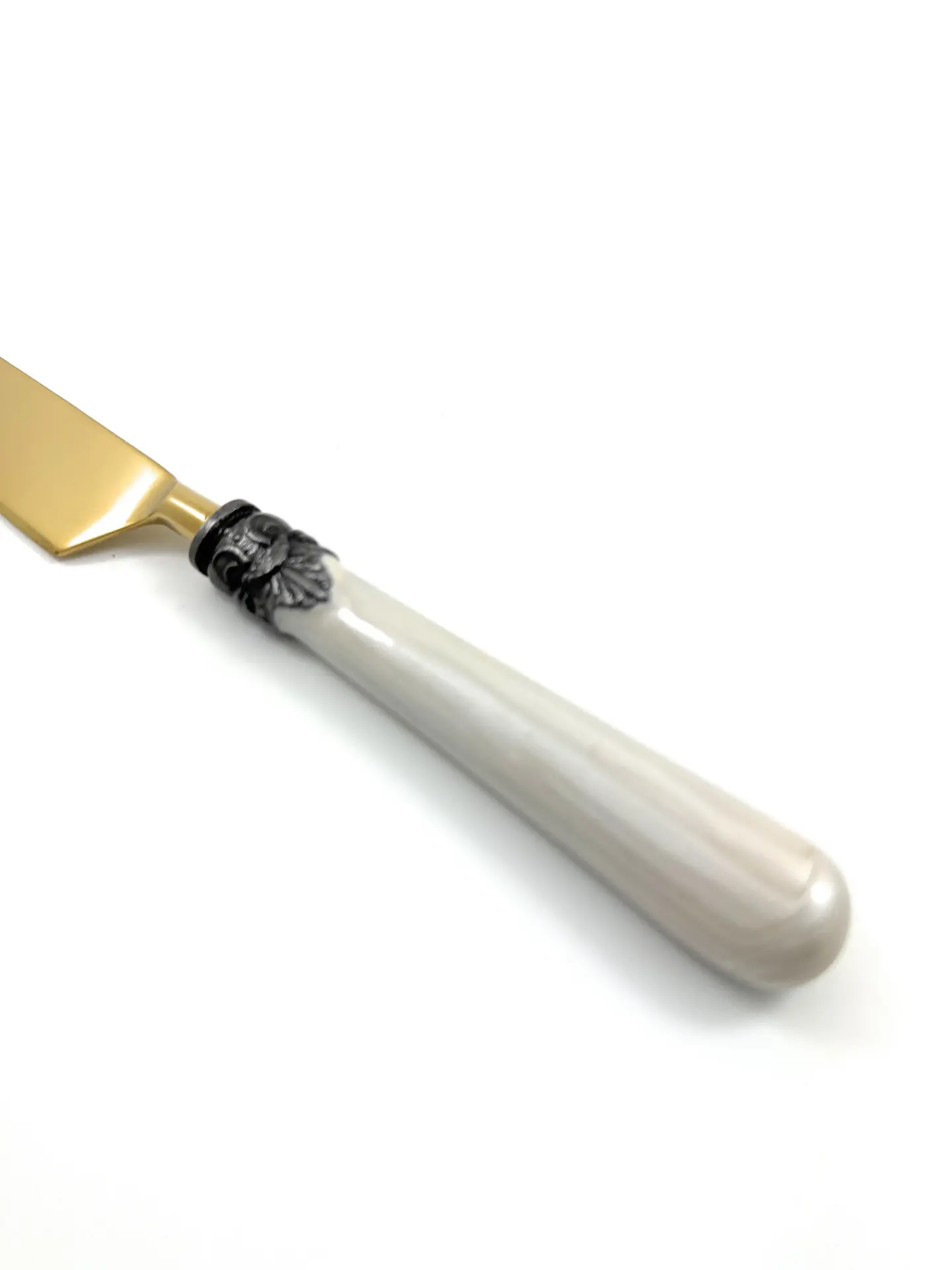 34074807_large.webp — Trend Oasis