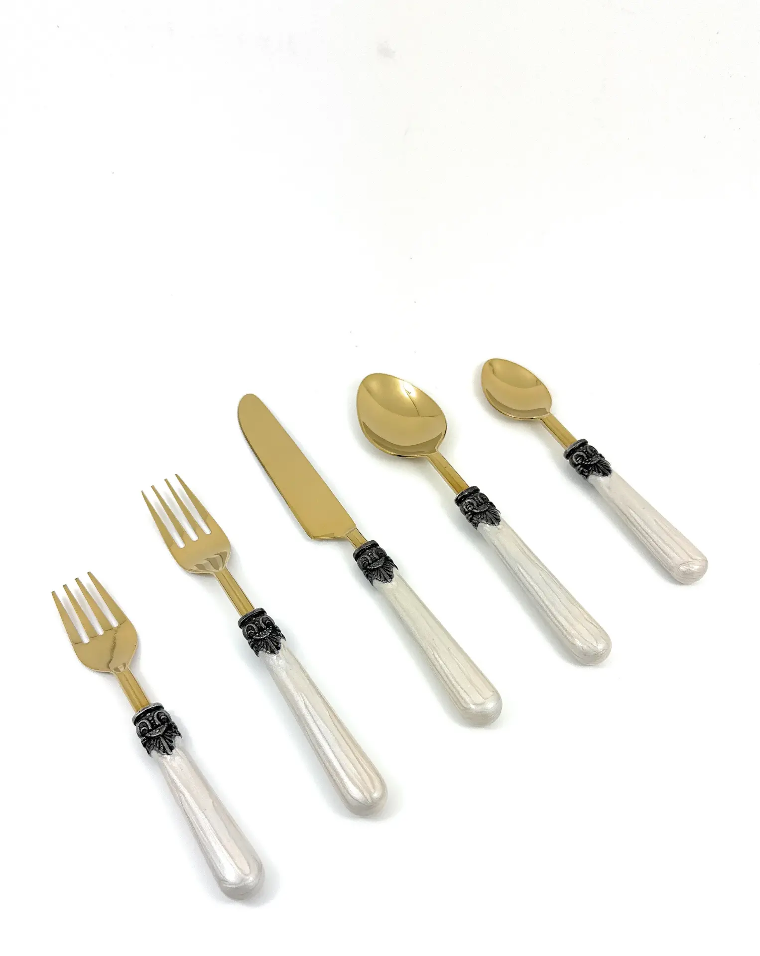 34074811_large.webp — Trend Oasis