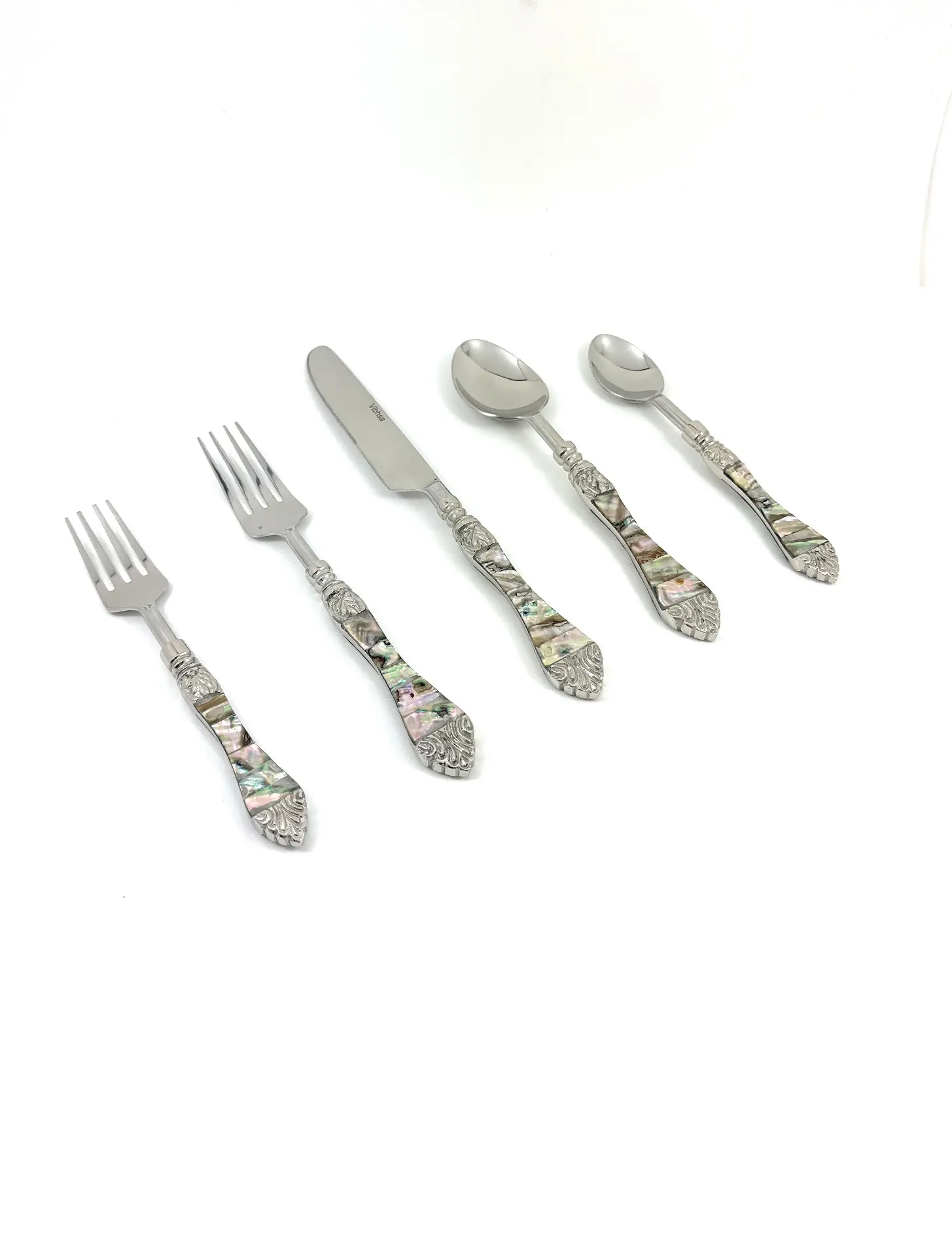 34074889_large.webp — Trend Oasis